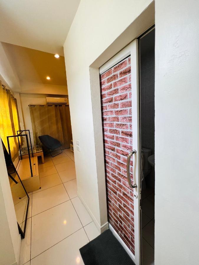 Aekkalukthai Hostel Rayong Bagian luar foto