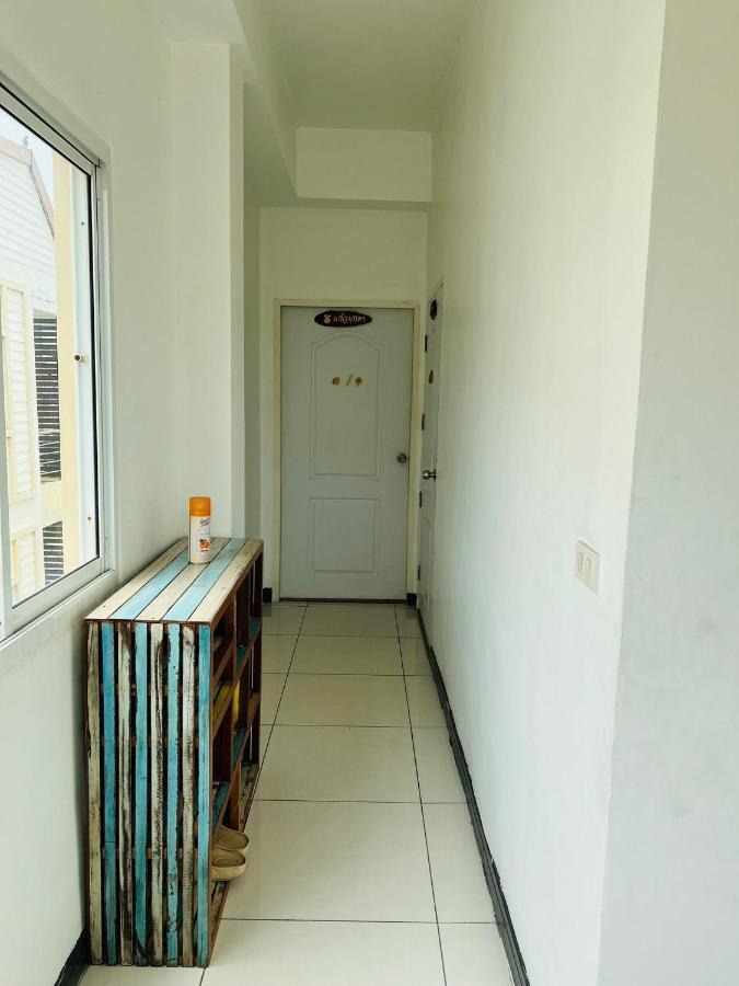 Aekkalukthai Hostel Rayong Bagian luar foto
